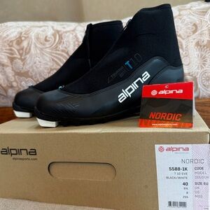 Woman’s Alpina T-10 Eve Size 8  Black Nordic Touring Ski Boots. 2026 model